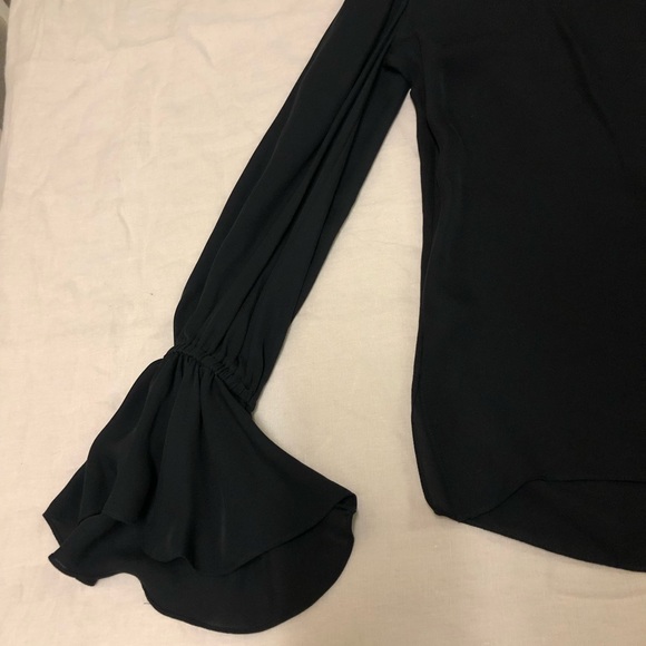 Kobi Halperin Women’s Long Sleeve V-Neck Blouse Bell Sleeves Size Small Black - Picture 3 of 9